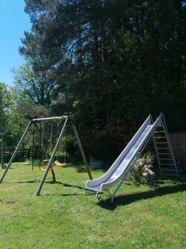 Bed and Breakfast La Roulotte Des Trois Arbres Oradour-sur-Glane Exterior foto